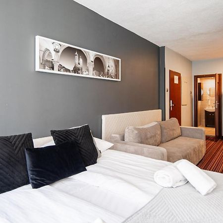 Hotel Delta Krakow Ngoại thất bức ảnh