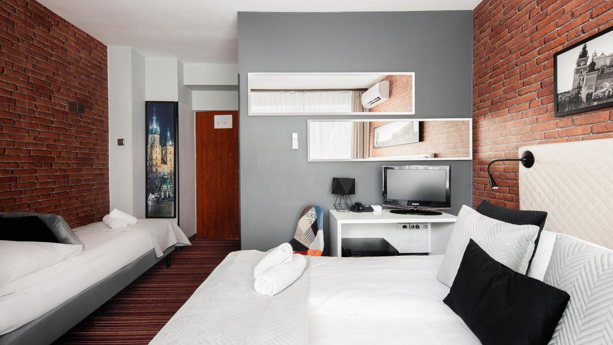 Hotel Delta Krakow Ngoại thất bức ảnh