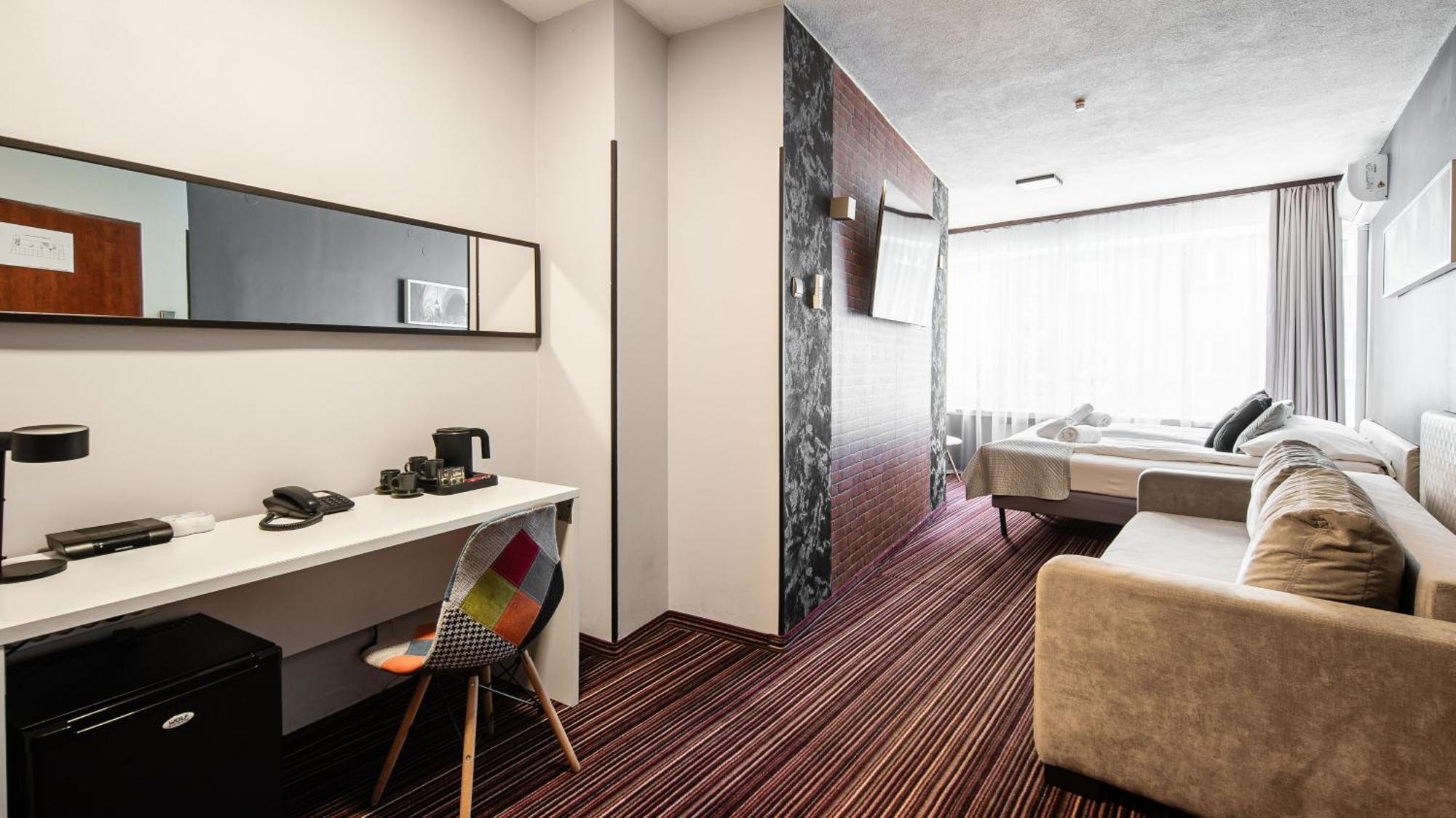 Hotel Delta Krakow Ngoại thất bức ảnh