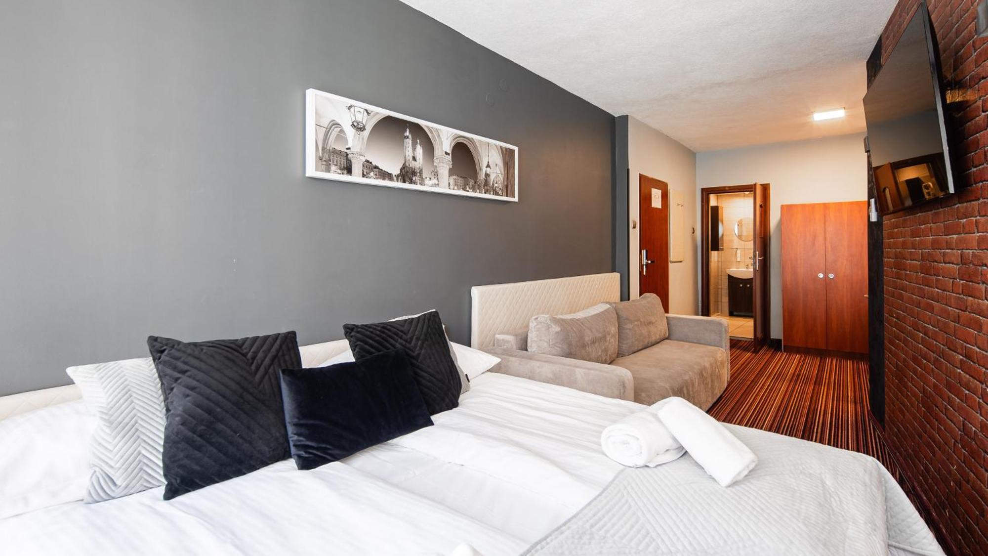 Hotel Delta Krakow Ngoại thất bức ảnh