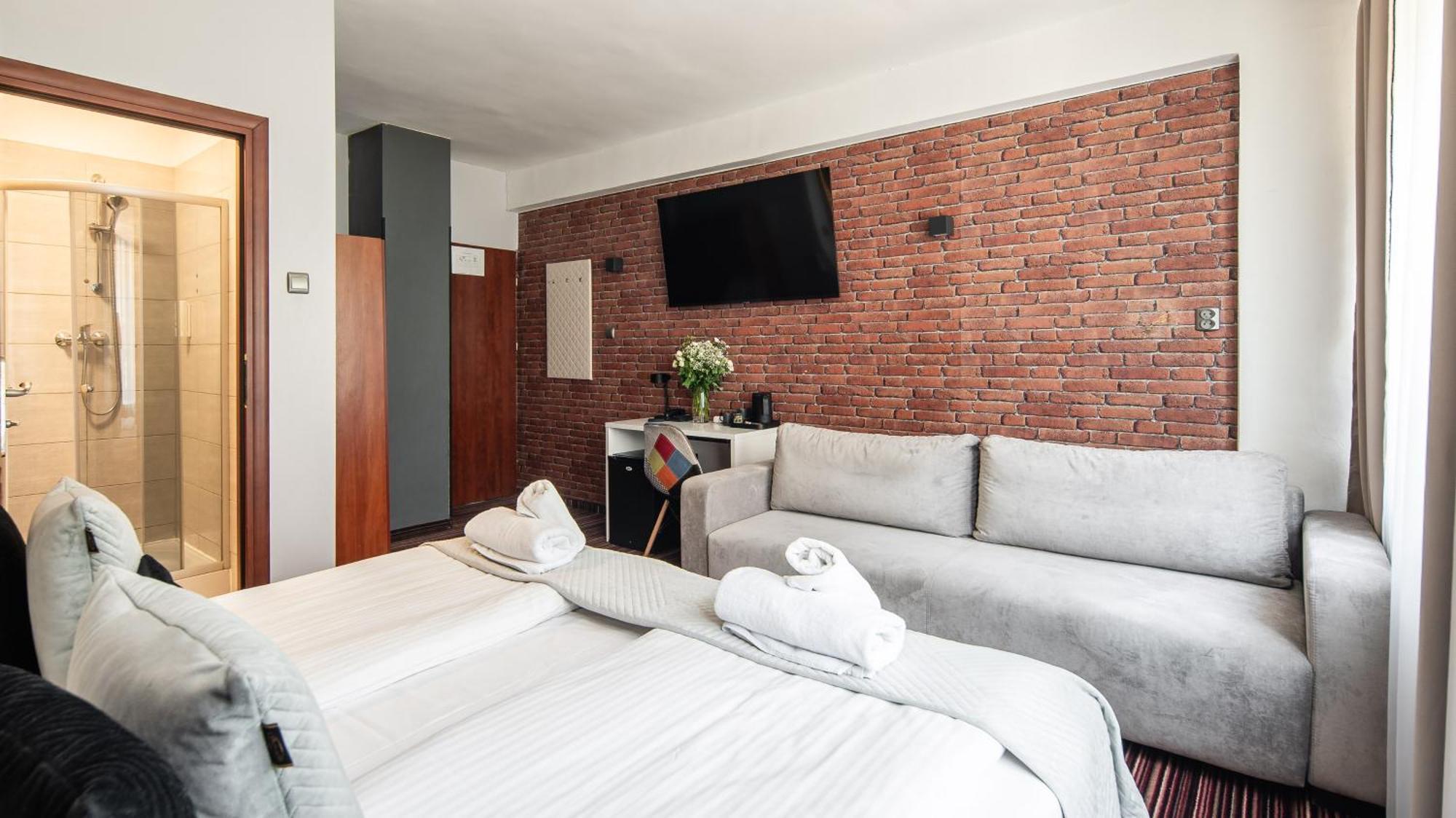 Hotel Delta Krakow Ngoại thất bức ảnh